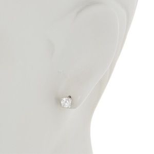 new Sparkly Round CZ Cubic Zirconia Studs ◎ Stud Earrings  ◎ Sterling Silver ◎